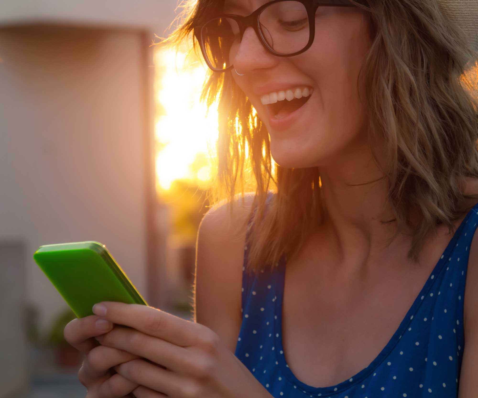 avoid roaming charges
